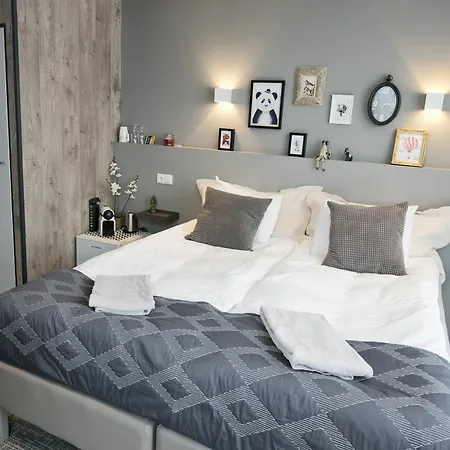 Aparthotel B14 &