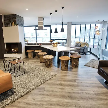 B14 & 4* Reykjavík